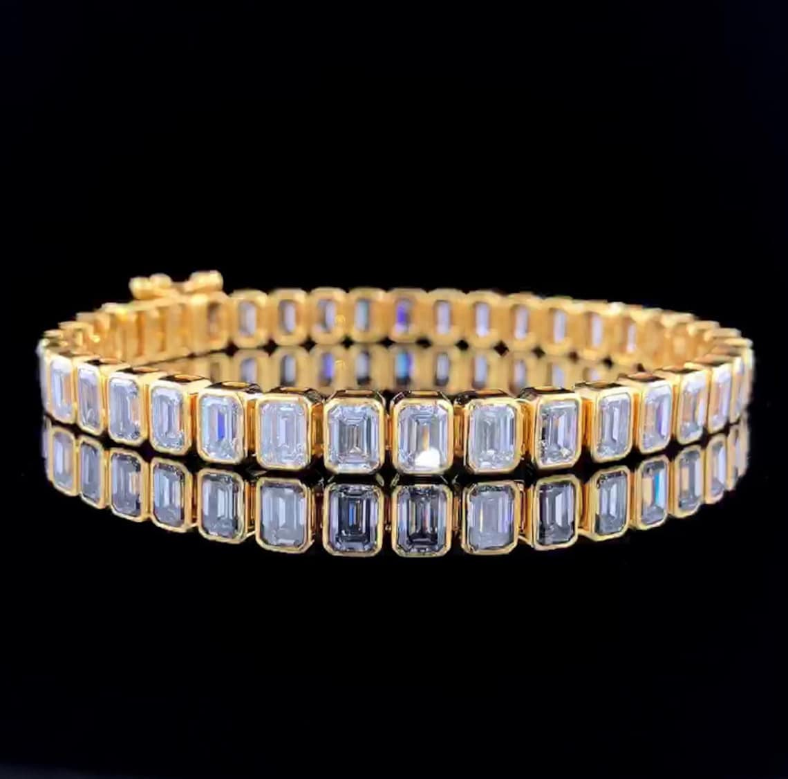 Emerald Moissanite Diamond Tennis Bracelet, Luxurious Gold Bezel Set, Elegant Jewelry for Women, Perfect Anniversary Gift