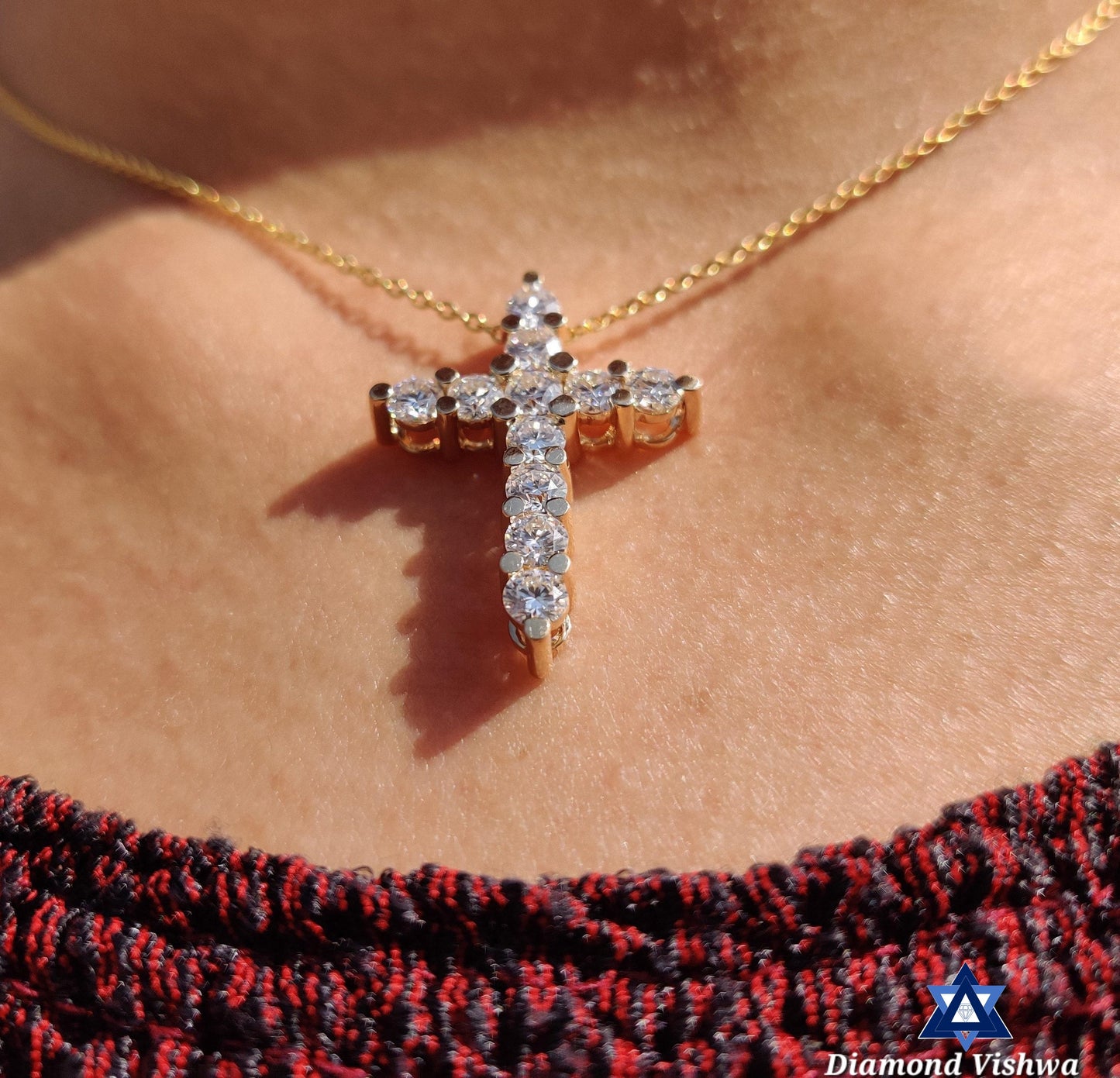 Unique Lab-Grown Diamond Cross Pendant - 3.5ct Colorless Brilliant Cut - Customizable Unisex Gift