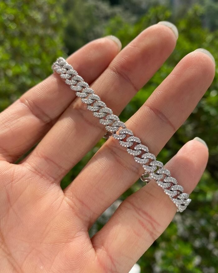 Iced Out Cuban Link Bracelet with Moissanite Diamonds - Unisex Luxury Accessory, Perfect Gift for Men or Women - Image 4