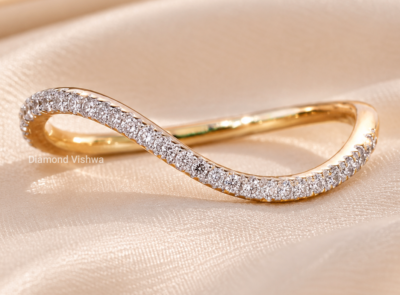 Curved Lab Grown Diamond Wedding Band, Infinity Diamond Ring, Minimalist Curved Stacking Ring, 14K Gold Diamond Band
