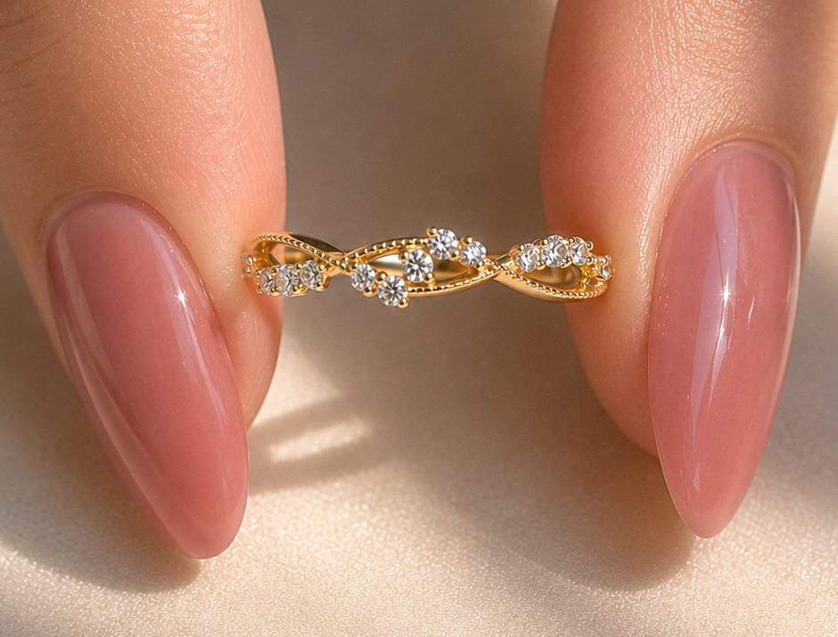 p (8) Round Lab Grown Diamond Leaf Wedding Band, 0.20 TCW Nature-Inspired Gold Ring - Image 1